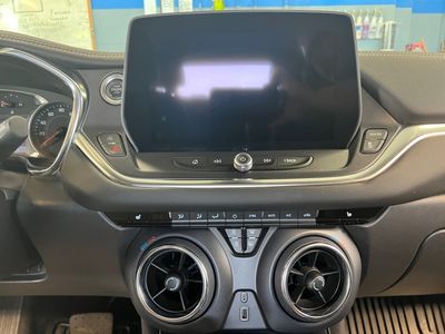 2025 Chevrolet Blazer — photo 10 view