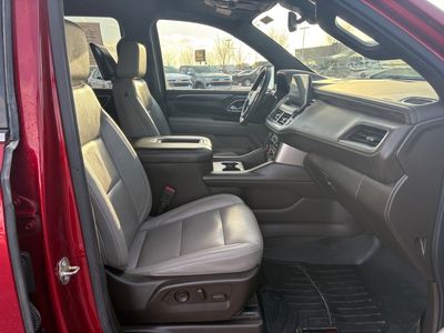 2021 Chevrolet Suburban — photo 12 view