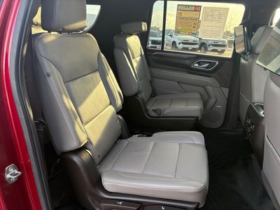 2021 Chevrolet Suburban — photo 14 view