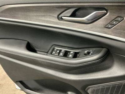 2025 Jeep Grand Cherokee L — photo 8 view