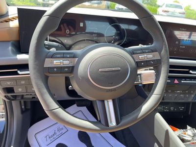 2025 Hyundai Sonata Hybrid — photo 13 view