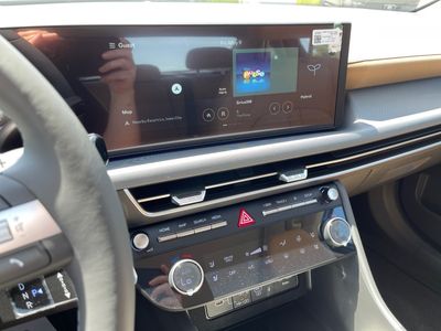 2025 Hyundai Sonata Hybrid — photo 15 view
