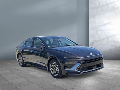 2025 Hyundai Sonata Hybrid — rear three-quarter view