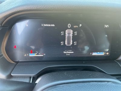 2025 Jeep Grand Cherokee — photo 14 view