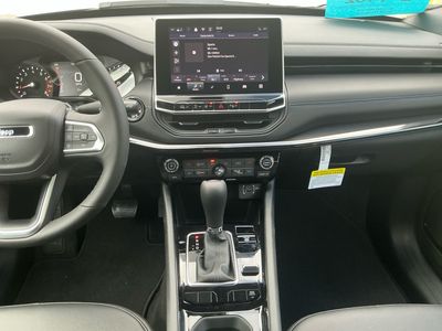 2026 Jeep Compass — photo 11 view