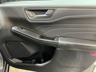 2026 Ford Escape — photo 8 view