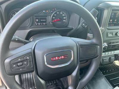 2025 GMC Sierra 2500HD — photo 11 view