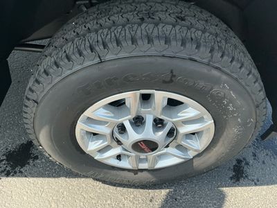 2025 GMC Sierra 2500HD — photo 13 view