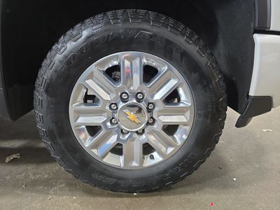 2025 Chevrolet Silverado 2500HD - Photo 5