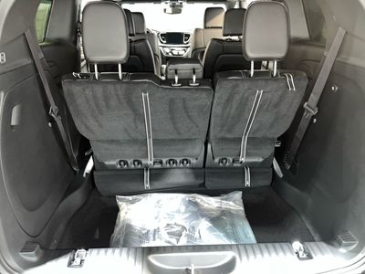 2026 Chrysler Pacifica — photo 14 view
