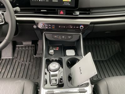 2026 Kia Carnival Hybrid - Photo 9