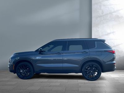 2025 Mitsubishi Outlander Plug-In Hybrid - Photo 5