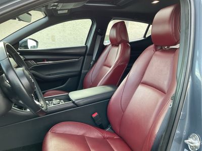 2024 Mazda Mazda3 Hatchback — photo 11 view