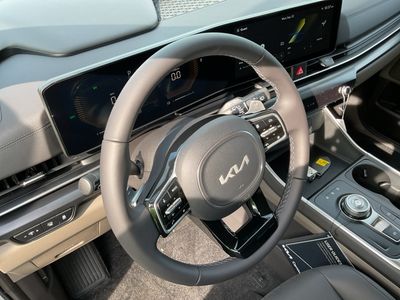 2026 Kia Carnival Hybrid — engine compartment view