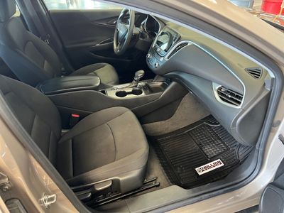 2023 Chevrolet Malibu — detail view