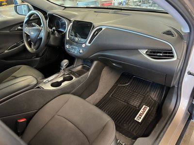2023 Chevrolet Malibu — photo 10 view