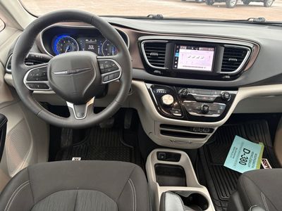 2024 Chrysler Voyager — photo 9 view