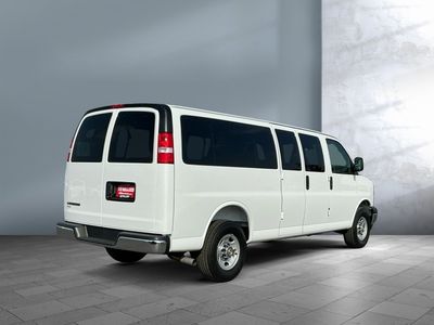 2025 Chevrolet Express Passenger - Photo 3