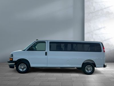 2025 Chevrolet Express Passenger - Photo 6