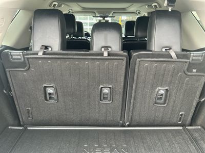 2024 Nissan Pathfinder — photo 8 view