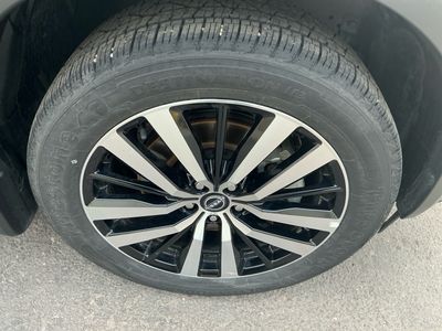 2024 Nissan Pathfinder — photo 10 view