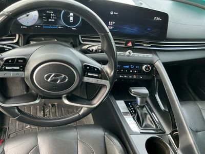 2022 Hyundai Elantra - Photo 11