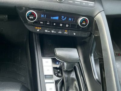 2022 Hyundai Elantra - Photo 13