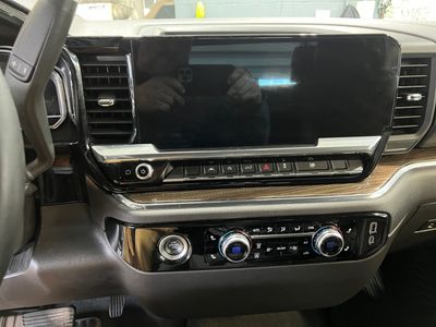 2024 GMC Sierra 1500 - Photo 11
