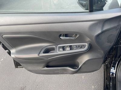 2025 Nissan Versa — photo 15 view