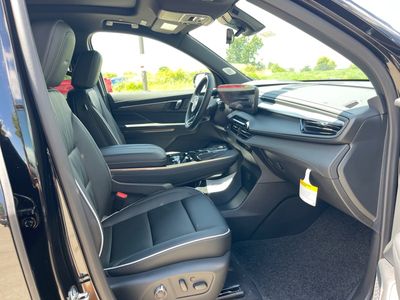 2025 Buick Enclave — photo 7 view