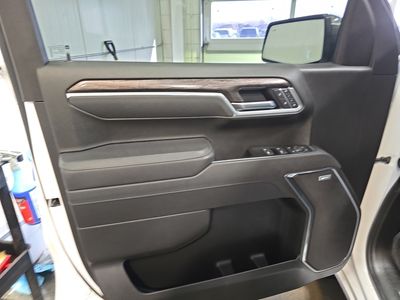 2025 Chevrolet Silverado 1500 — photo 11 view