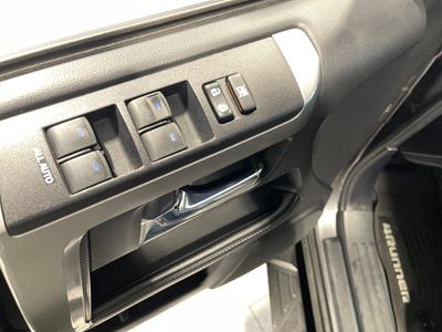 2018 Toyota 4Runner — photo 10 view