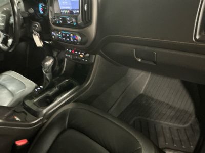 2022 GMC Canyon — detail view