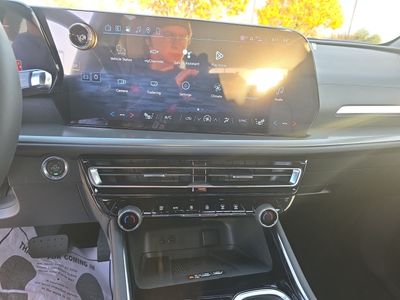 2026 Chevrolet Traverse — photo 12 view