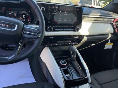 2024 GMC Canyon — photo 12 view