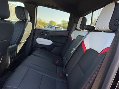 2024 GMC Canyon — photo 14 view