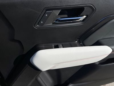 2024 GMC Canyon — photo 15 view