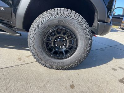 2024 GMC Canyon — photo 9 view