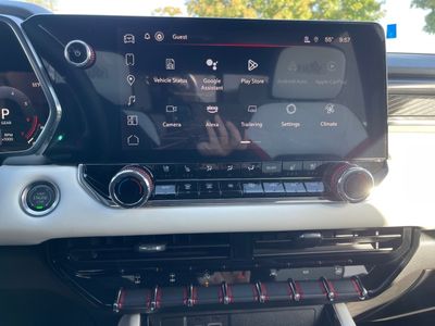 2024 GMC Canyon — photo 10 view