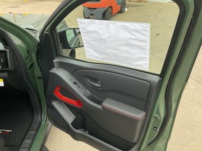 2026 Nissan Frontier - Photo 8