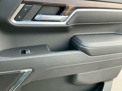2026 Chevrolet Silverado 1500 - Photo 12