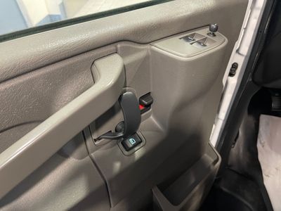2023 Chevrolet Express Cargo Van - Photo 13