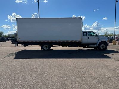 2012 Ford Super Duty F-750 Straight Frame — engine compartment view
