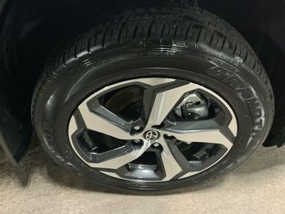 2024 Toyota RAV4 Prime — photo 9 view