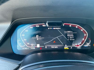 2022 BMW X7 — photo 12 view