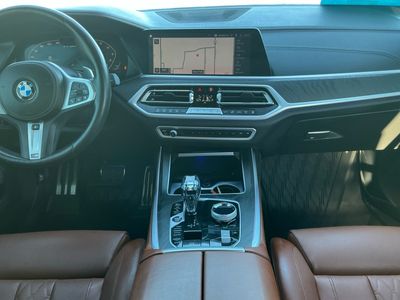 2022 BMW X7 — photo 7 view