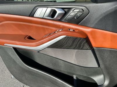 2022 BMW X7 — photo 10 view
