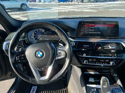 2019 BMW 5 Series — photo 7 view