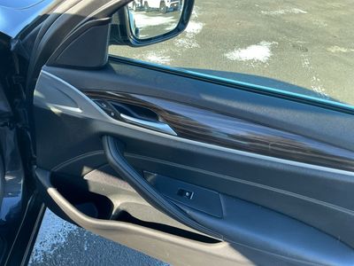2019 BMW 5 Series — photo 8 view