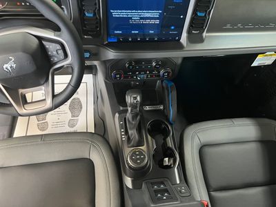 2024 Ford Bronco — photo 12 view